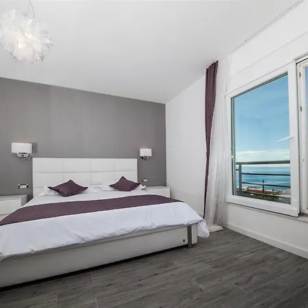 Geminus 2 Luxury In Makarska, Private Pool * Makarská