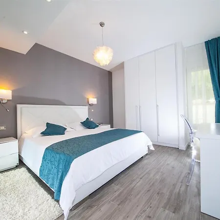 Geminus 2 Luxury In Makarska, Private Pool